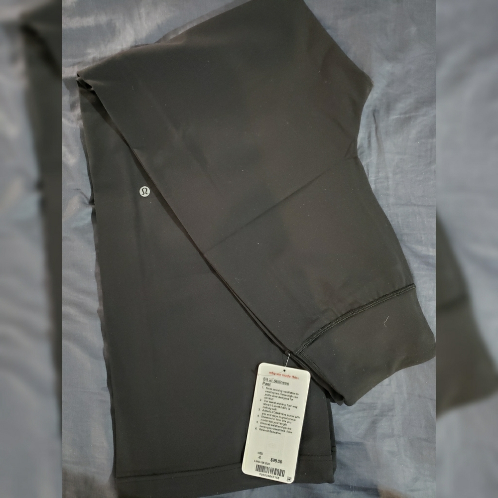 BNWT Lululemon Sit in Stillness pant, size 4